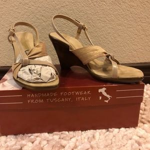 Italian Shoemakers Beige Size 8 Swan heels/wedges